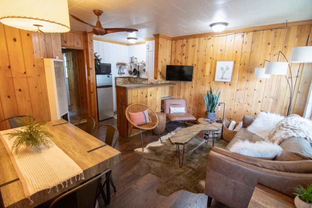 Lake Front Cabins Джун Лейк Екстериор снимка