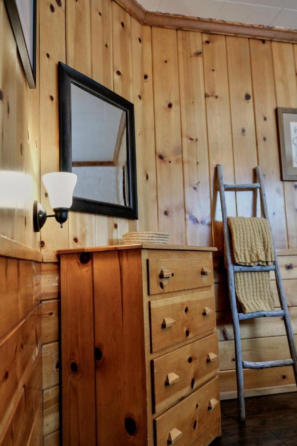Lake Front Cabins Джун Лейк Екстериор снимка