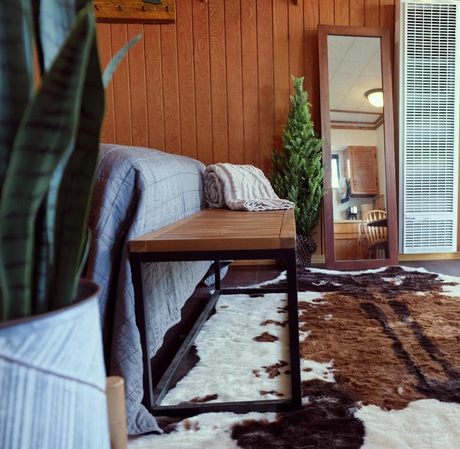 Lake Front Cabins Джун Лейк Екстериор снимка